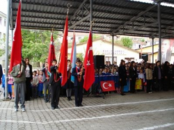 Cumhuriyet’in Kuruluşunun 86. Yılı Taraklı’da da Törenle Kutlandı