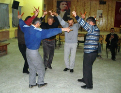 Yetişkinler İçin Açılan Halk Oyunları Kursu Büyük İlgi Görüyor
