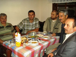 Başkandan İftar Yemeği