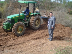 Sular Yükselince Mezarı Köy Mezarlığına Taşıdılar