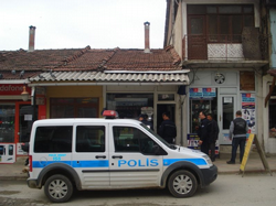 BAKKALDAN SİGARA HIRSIZLIĞI