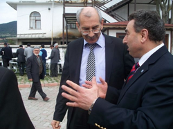 HAS Parti'den Taraklı Çıkartması