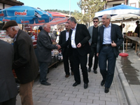 Toçoğlu Yöresel Ürün Pazarını Gezdi