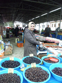 O yine Tezgahının Başındaydı