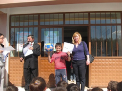 Atatürk İlkokulunda 4/A sınıfı Futbol takımı şampiyon oldu.