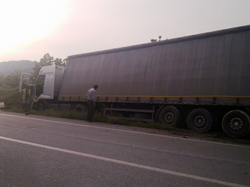 Taraklı da Slavakyalı Tırcı Ölümden Döndü