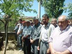 Muhtarın babası Toprağa Verildi