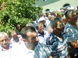 Muhtarın babası Toprağa Verildi