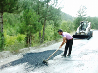 Taraklı-Geyve Eski Yolunda Asfalt Yama Çalışması