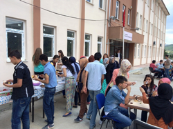 Okula Katkı Sağlayanlara Şükran Plaketi