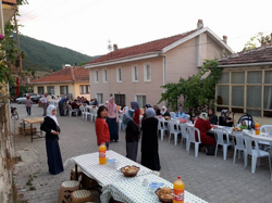 Santral Sokakta iftar