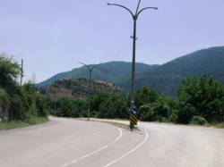 Eski Taraklı-Geyve Karayolu Kazalara Davetiye Çıkarıyor