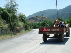 Eski Taraklı-Geyve Karayolu Kazalara Davetiye Çıkarıyor
