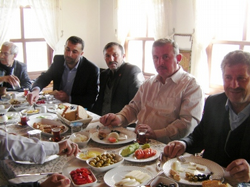 Özkaraman Muhtarları Kahvaltıda Ağırladı