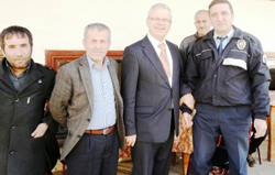 Opr.Dr. Cevdet İzmirli Taraklı ilçe Teşkilatını ziyaret etti