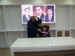 Koltuğa O Oturdu