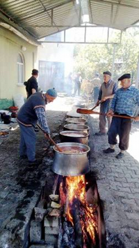 İÇDEDELER MAHALLESİNDE HAYIR PİLAVI