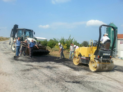 Taraklı’da Mahalle Yollarında Çalışmalar Sürüyor