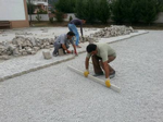 Taraklı Belediyesi, Okul bahçesine kilitli parke taşı döşüyor
