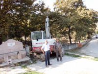 İlçe Mezarlığı İstinat Duvarı ile Çevriliyor.