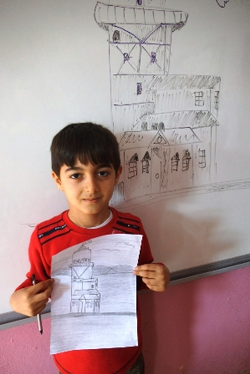 Öğrencilerden Karakalem Çalışması