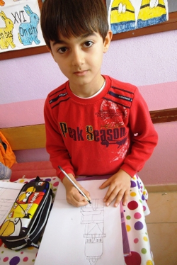 Öğrencilerden Karakalem Çalışması