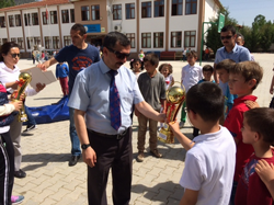 Atatürk İlkokulu'nda Eğlenceli Atletizm Oyunları
