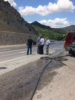 Otomobil Alev Aldı.