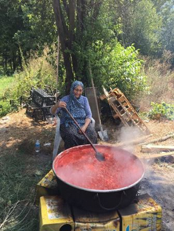 Evlerde Salça Yapımı Telaşı Başladı.