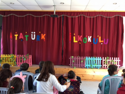  ATATÜRK İLKOKULU’n DA TİYATRO GÖSTERİSİ