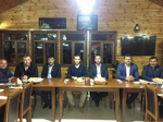 AK PARTİ TARAKLI İLÇE TEŞKİLATI YEMEKTE MUHTARLARLA BULUŞTU