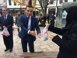 Kaymakam Kandil Simidi Dağıtarak Kandil Kutladı