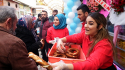 Elit Simit Sarayı ve Pastaneleri dualarla açıldı..
