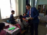 Kaymakam Cihat Koç Öğrencilere Hikaye Kitabı Dağıttı