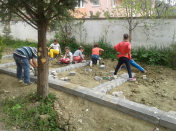 Atatürk İlkokulu’n da Her Sınıfın Bahçesi Oluyor
