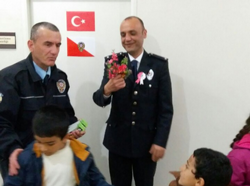 TARAKLI ATATÜRK İLKOKULU ÖĞRENCİLERİ POLİS GÜNÜ SEBEBİYLE İLÇE EMNİYET AMİRLİĞİNİ ZİYARET ETTİLER.