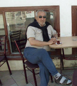 Bir zamanlar yerel gazetelerin Taraklı Muhabiriydi.