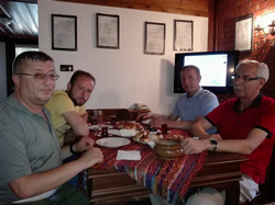 Özkaraman Kahvaltıda Haberciler ile Biraraya Geldi.