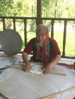 TARAKLI’DA KADINLARDA KIŞ HAZIRLIĞI YAPILIYOR