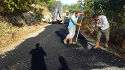 Taraklı Esenyurt Mahallesi’nde Asfalt Çalışması