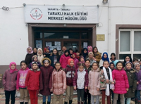 Taraklı İmam Hatip Ortaokulu Öğrencilerinden Kütüphane Ziyareti