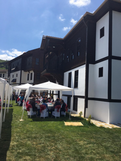 KÖŞE YAZISI: Hacı Rıfatlar Konağı