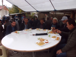 Muhtar Oğlunu Askere Uğurluyor