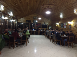 AK Parti İlçe Teşkilatı Gençlerle Yemekte Buluştu