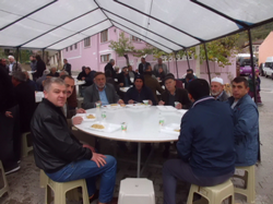 Muhtar Oğlunu Askere Uğurluyor