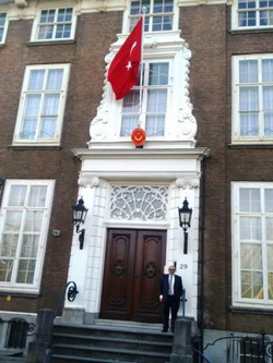 Naim Nalbant Büyükelçi Şaban Dişli’yi Ziyaret Etti.