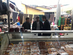 Pazarı Gezdi