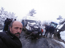 Kar Yağışı Yüksek Mahallelerde Hayatı Olumsuz Etkiliyor