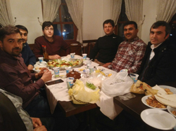 TARAKLI EĞİTİM BİR SEN ÜYELERİ BİR ARADA: