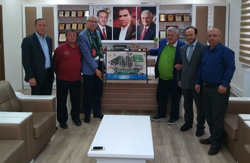 Amigo Ersin Taraklı’da “Dıngıldak Masa”da